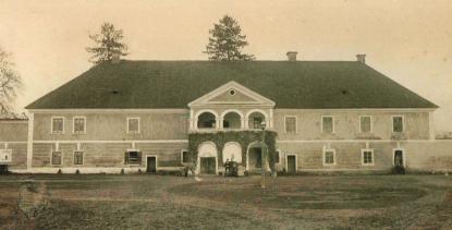 Látkép a kastélyról a 20. század elejéről